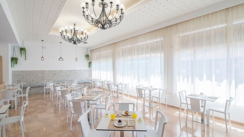 Lloret Santa Rosa Hotel by Pierre & Vacances 